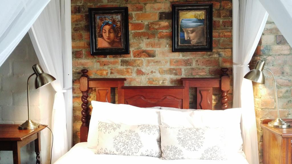 Hornbill House Self Catering Accommodation Hermanus Oda fotoğraf