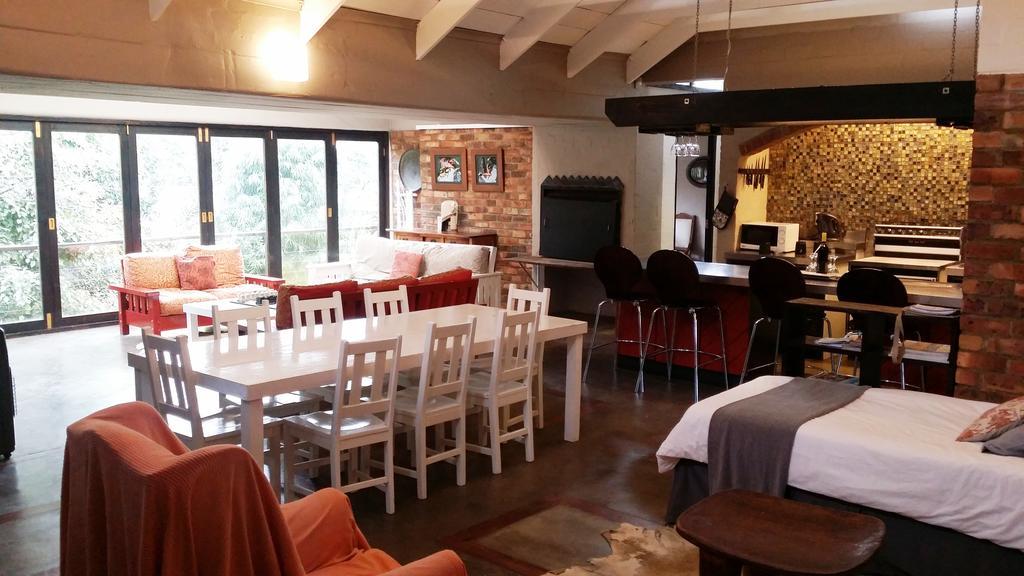 Hornbill House Self Catering Accommodation Hermanus Oda fotoğraf