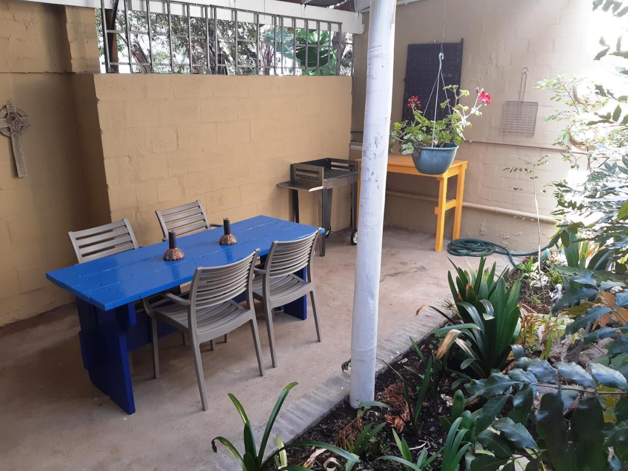 Hornbill House Self Catering Accommodation Hermanus Dış mekan fotoğraf