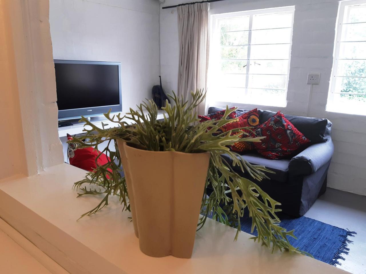 Hornbill House Self Catering Accommodation Hermanus Dış mekan fotoğraf