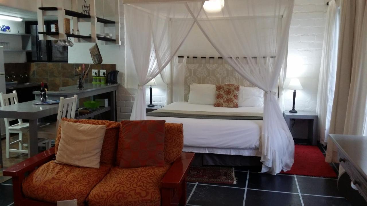 Hornbill House Self Catering Accommodation Hermanus Dış mekan fotoğraf